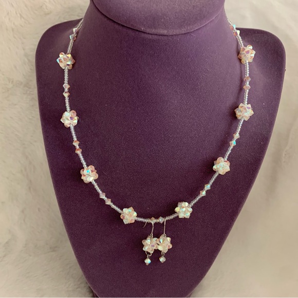 NWOT Elegant Floral Iridescent Crystal Necklace and Earring Set Jewelry Asian - Picture 14 of 14
